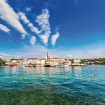 Apartman 3 Bedroom Beautiful In Krk Krk Town