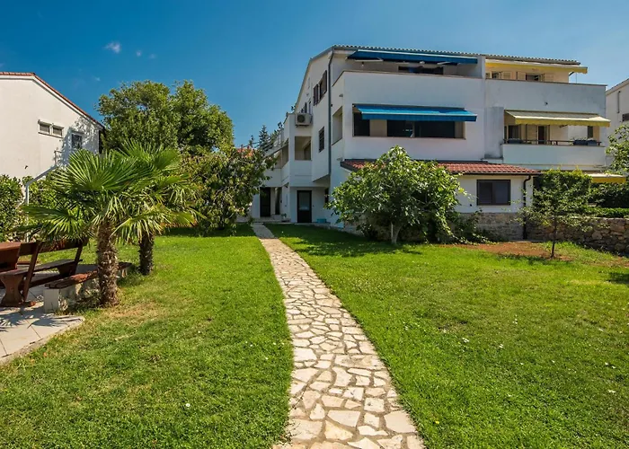 Appartamento 3 Bedroom Beautiful In Krk