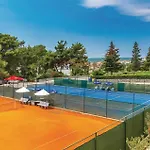 3 Bedroom Beautiful In Krk * 克尔克