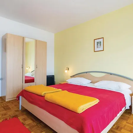 3 Bedroom Beautiful In Krk Apartment