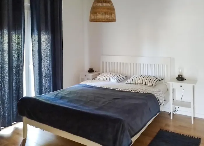 Daire 3 Bedroom Beautiful In Krk *
